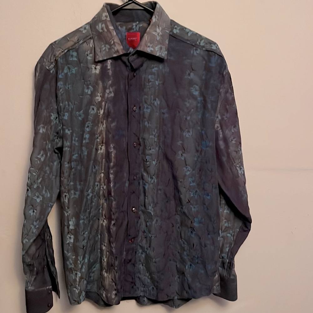 Mens Long sleeve button up dress shirt!